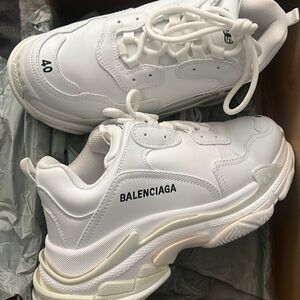 Men’s Oversized Sneaker